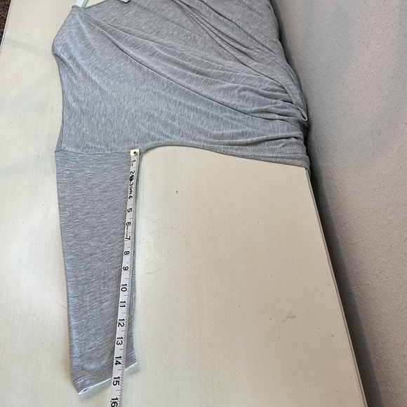 Cabi Taylor Twist Front Gray Draped Long Sleeve Top 3245 Size Medium - Picture 11 of 11